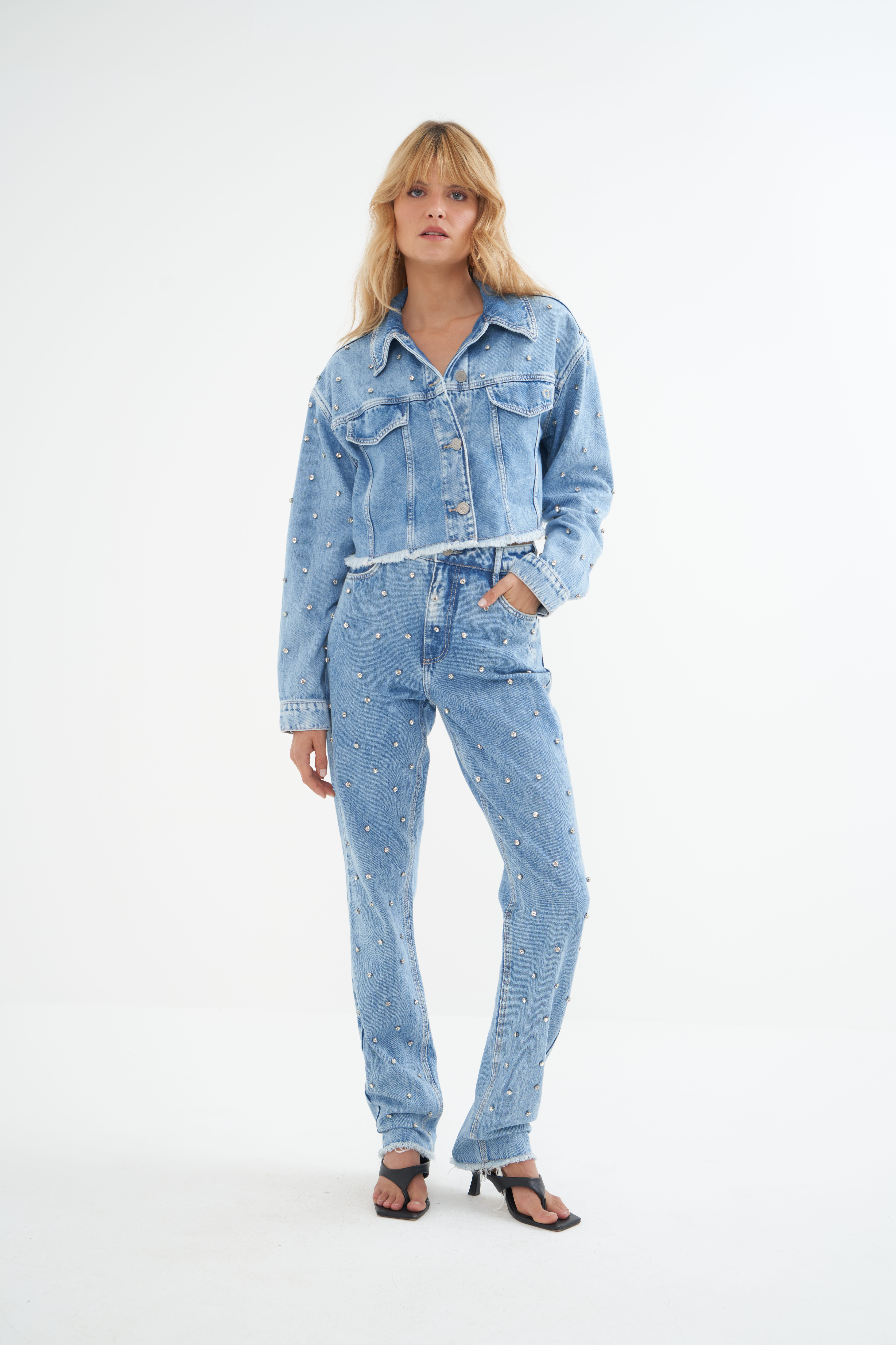 CALÇA JEANS ROMA COM BORDADO MANUAL 36 INDIGO