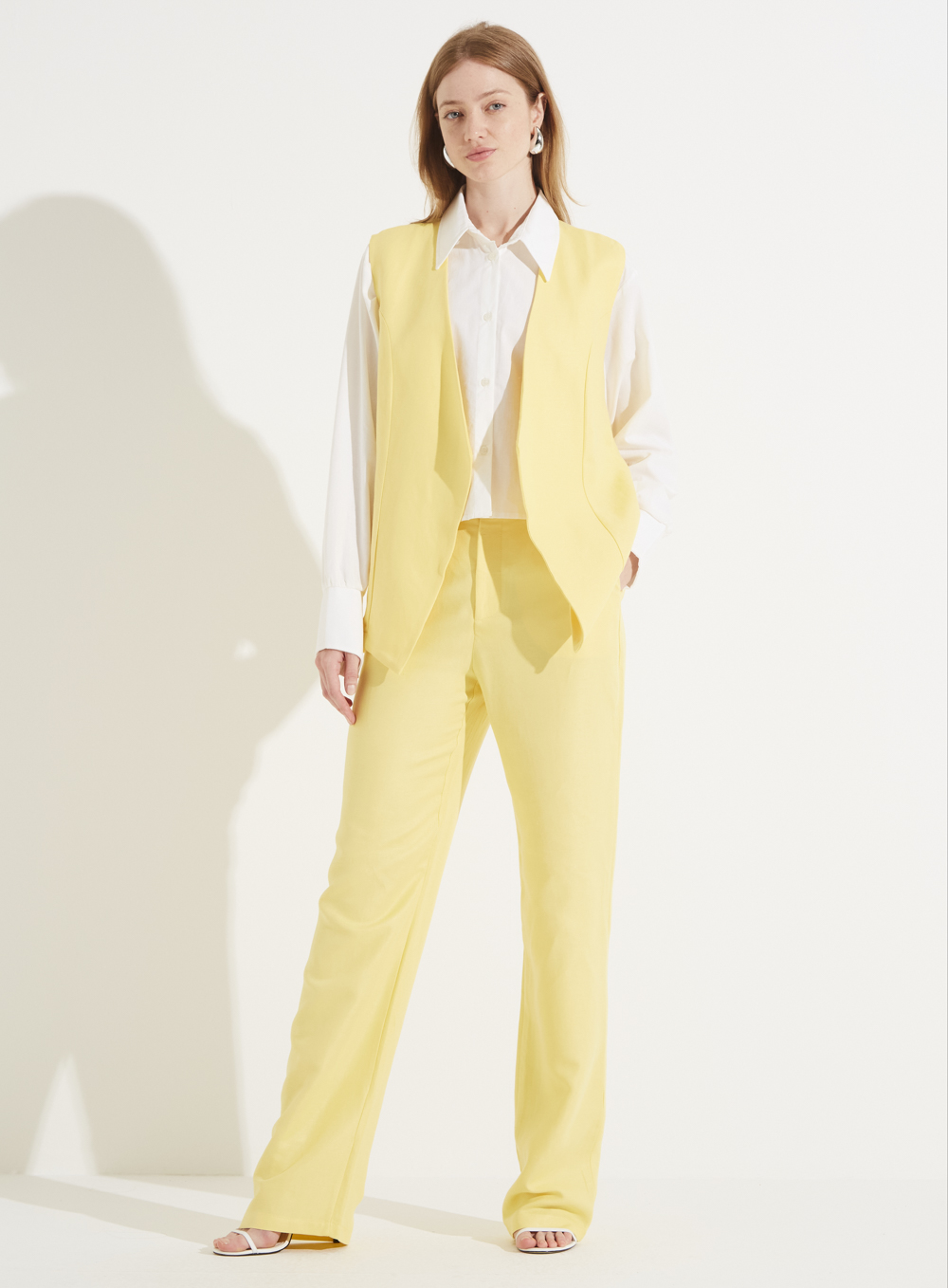CALÇA LINHO 40 AMARELO CORNISH