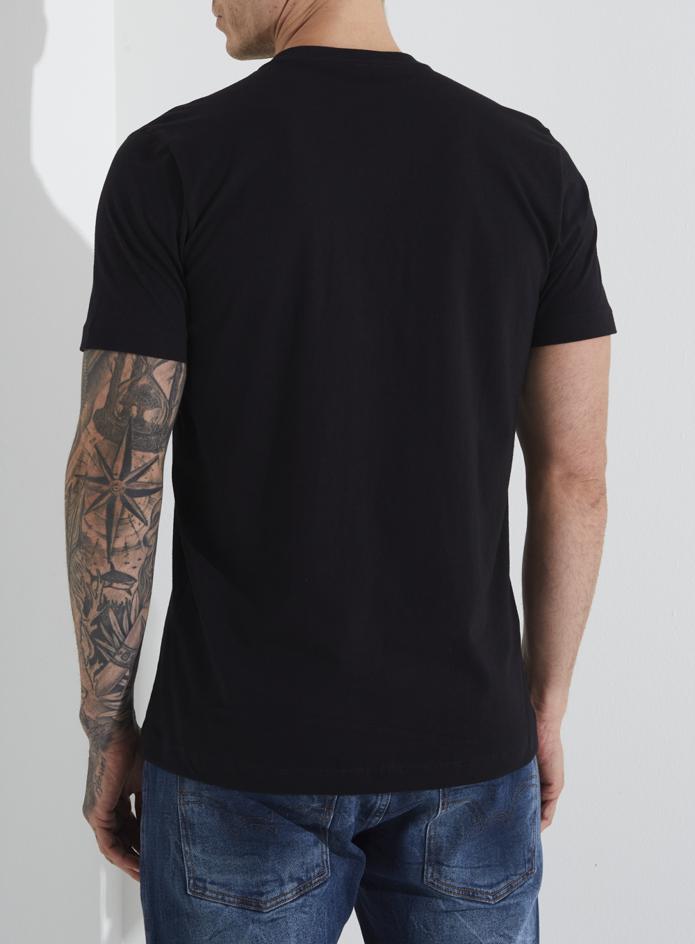 CAMISETA FORUM M PRETO