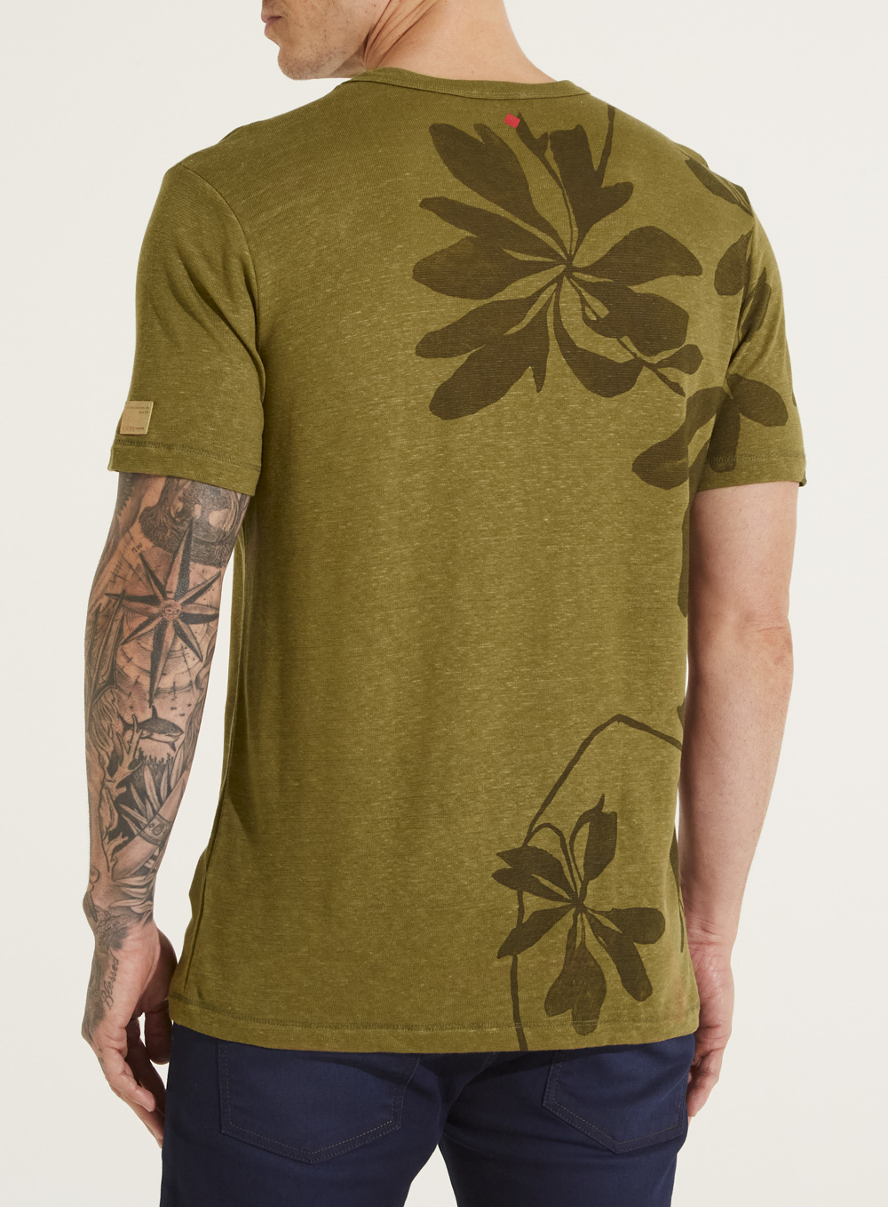 CAMISETA LINHO ESTAMPADA XGG MARROM NOZES