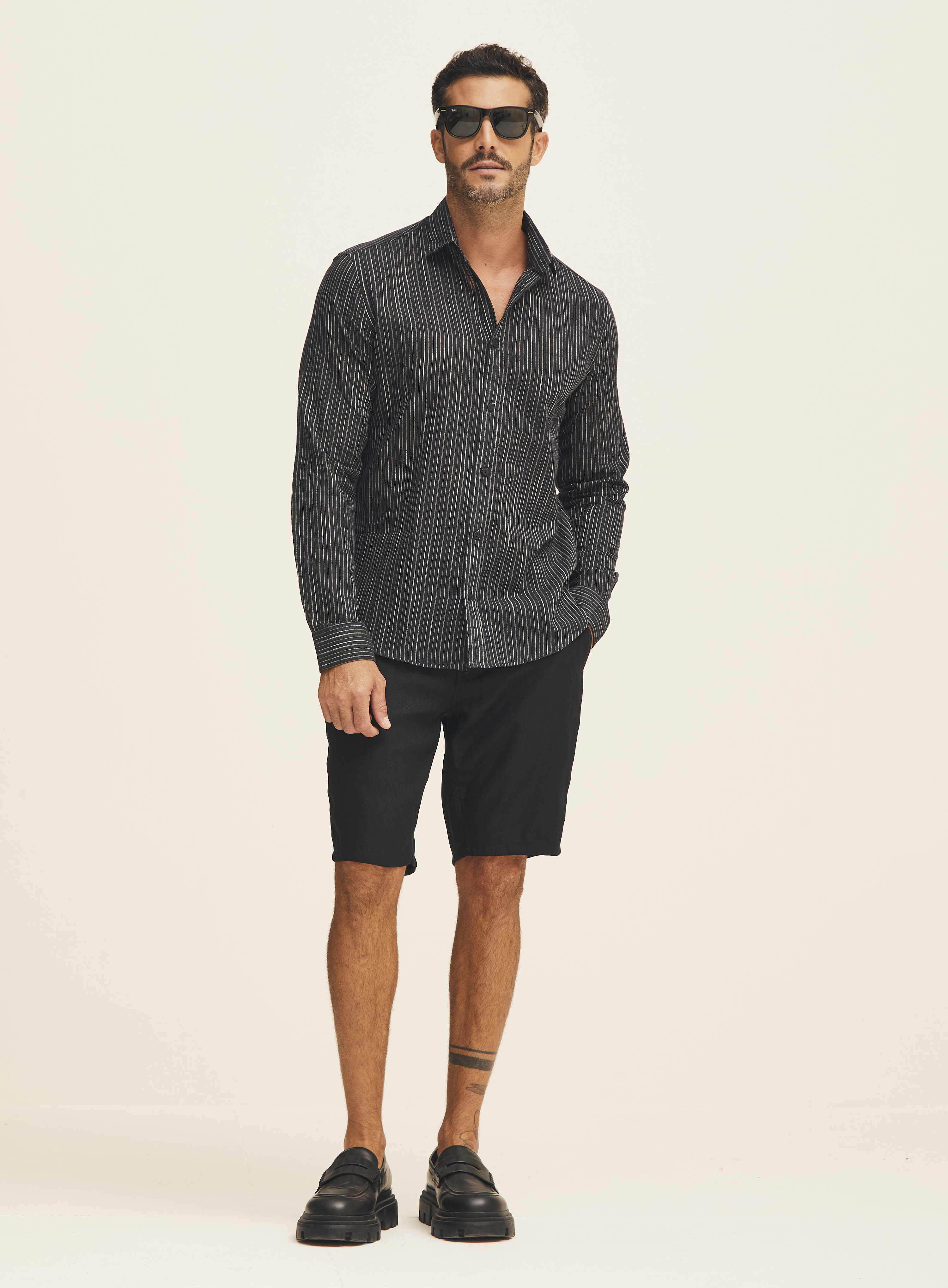 BERMUDA LINHO 40 PRETO