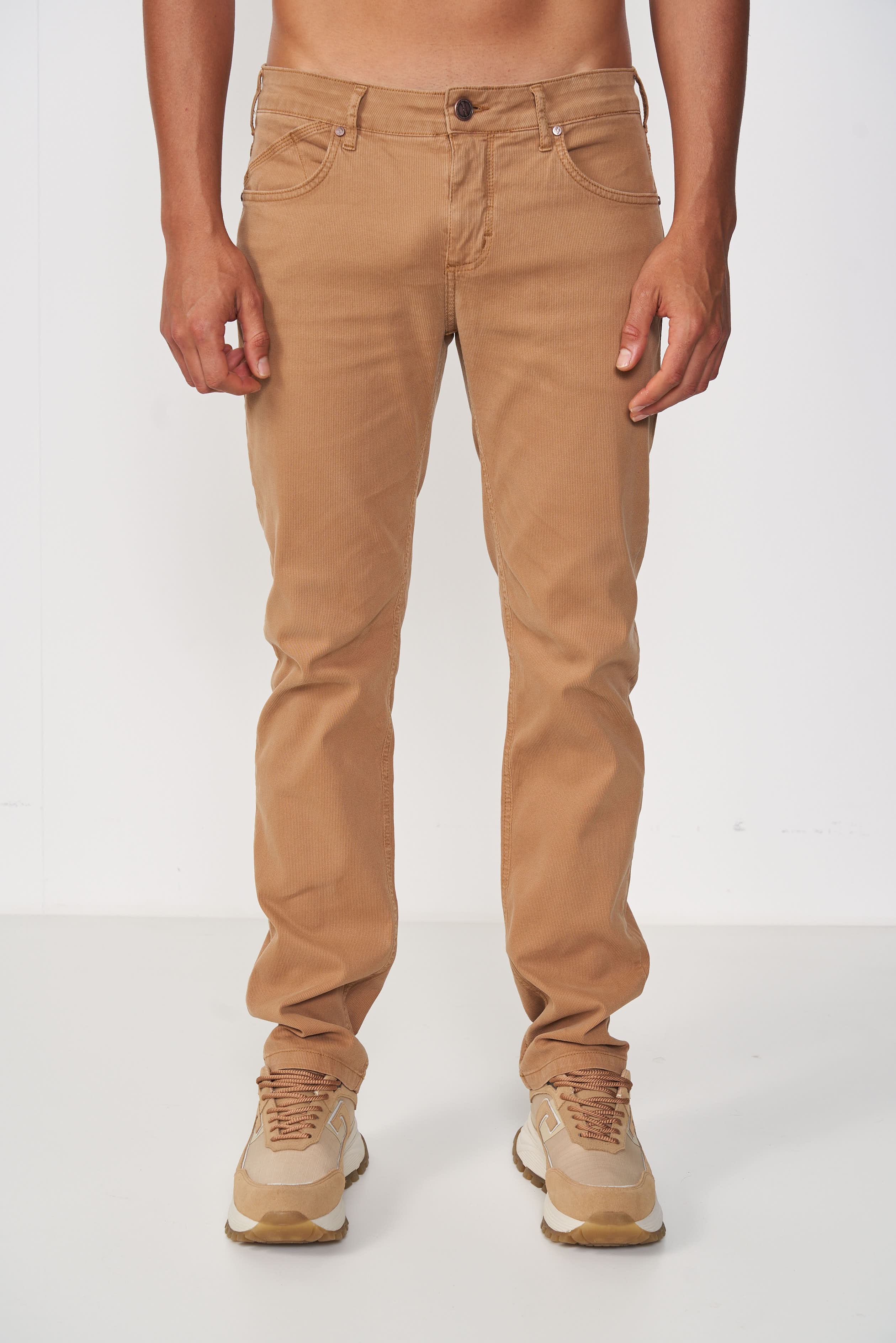 CALÇA SARJA ALEX SLIM 40 MARROM GOLDBIT