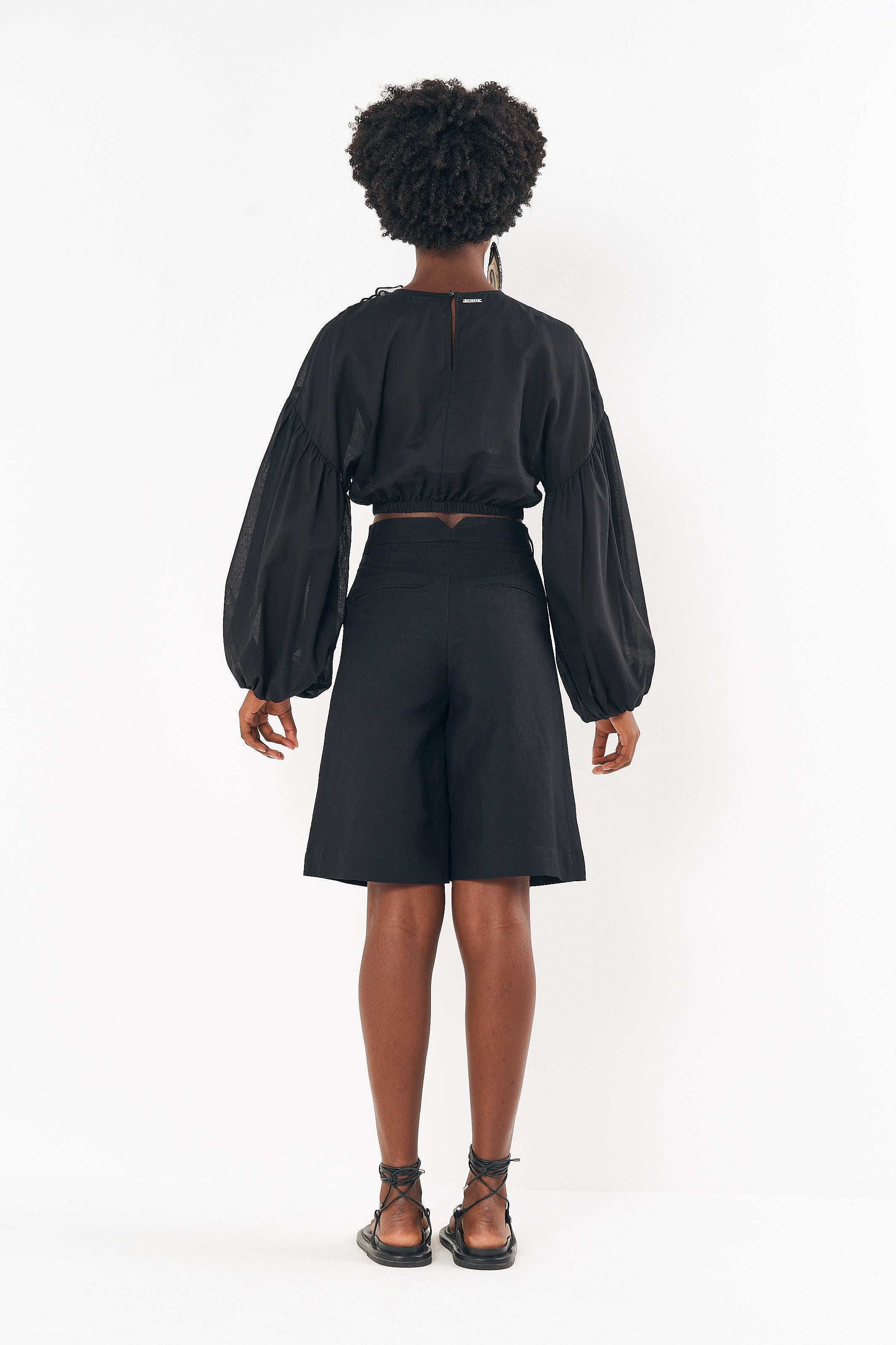 BERMUDA LINHO 38 PRETO