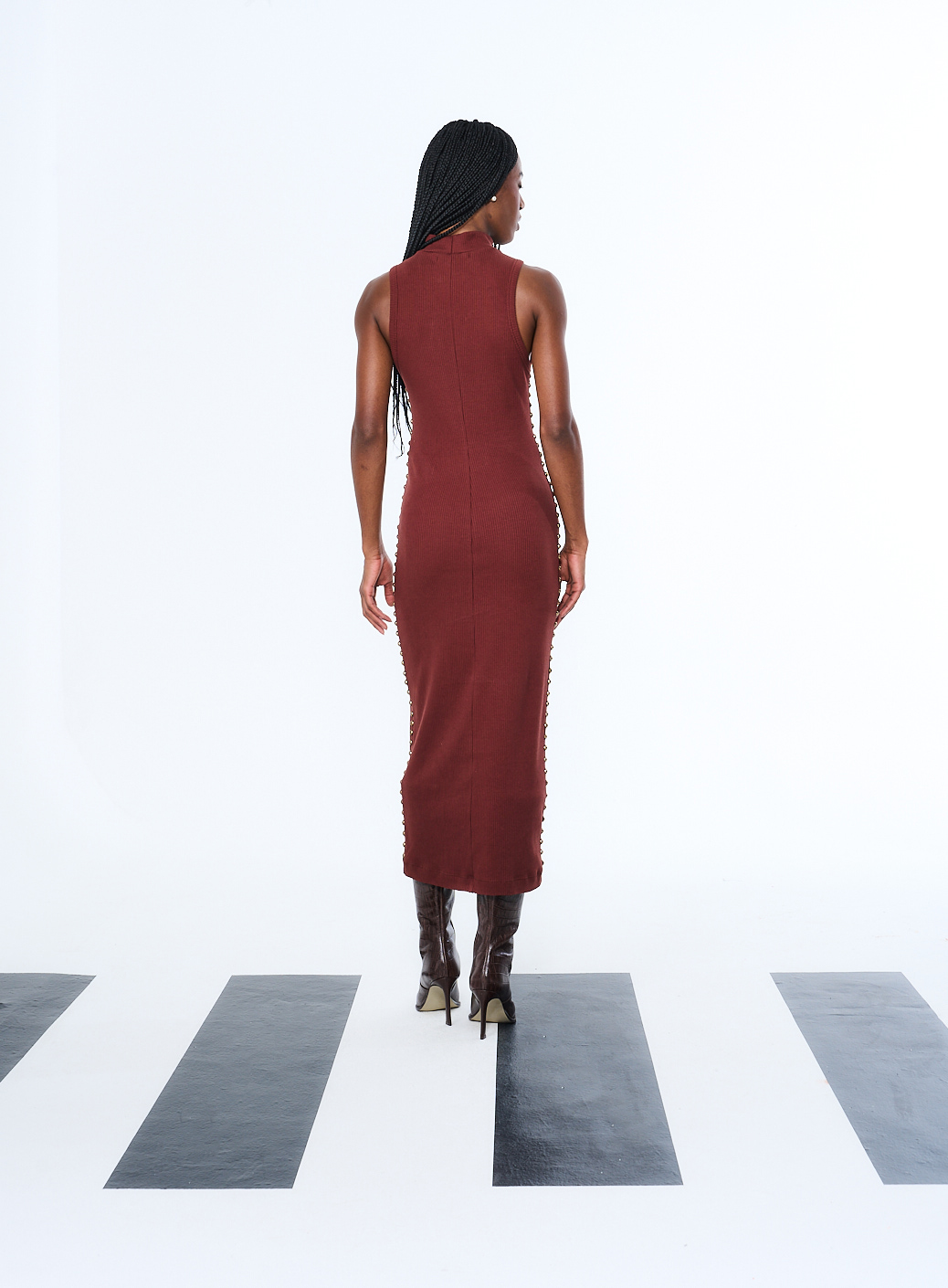 VESTIDO CANELADO COM BORDADO MANUAL M PRETO 0050 - PRETO / M