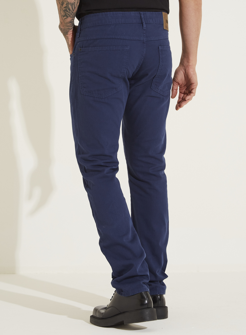 CALÇA SARJA PAUL SLIM 52 CINZA FULIGEM