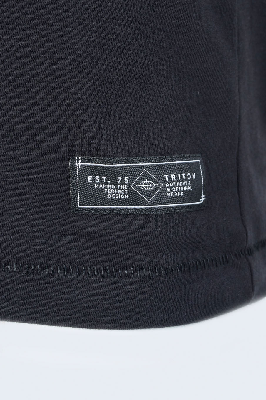 CAMISETA TRITON GG PRETO