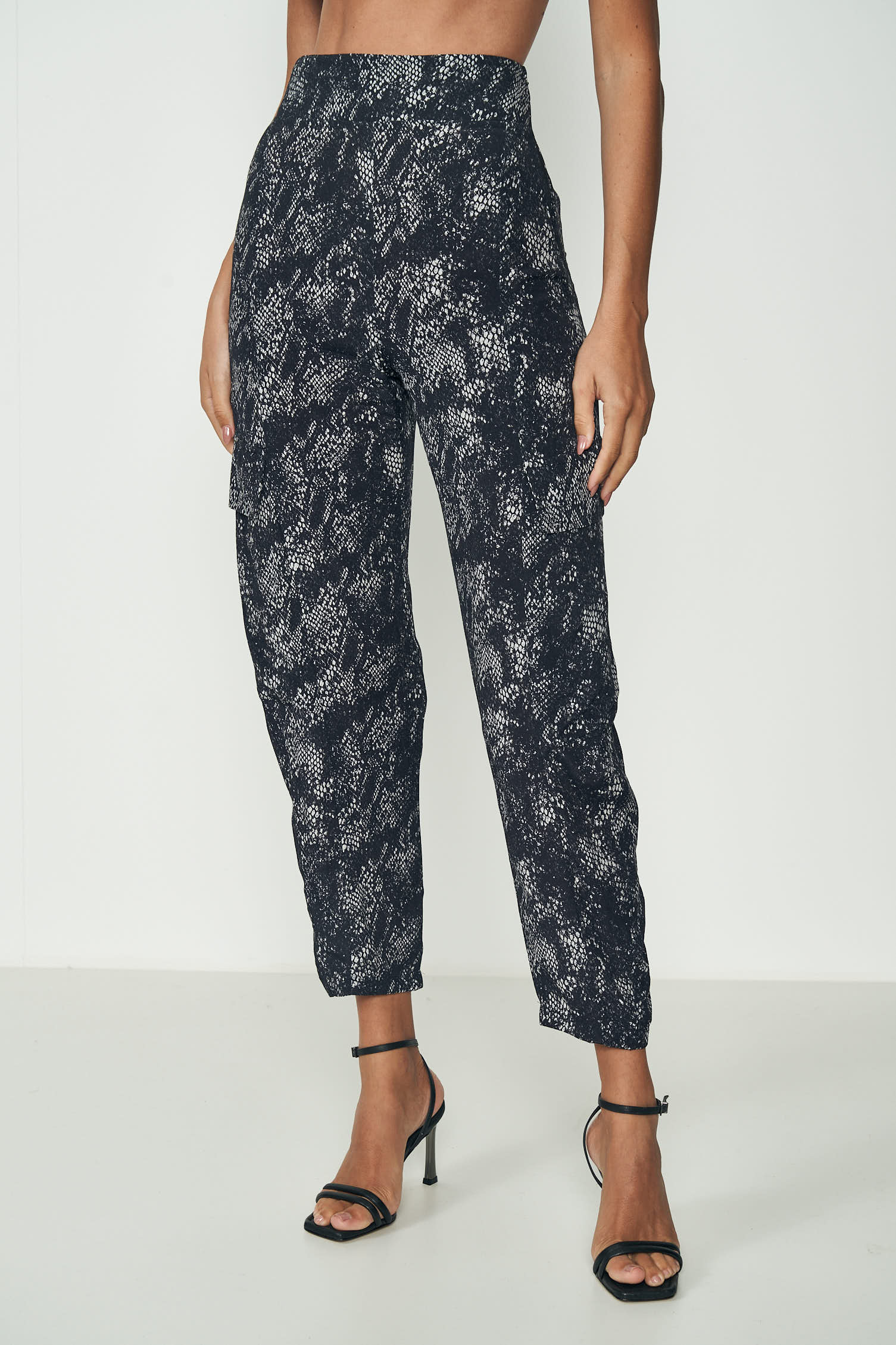 CALÇA ESTAMPADA 40 COBRA P&B