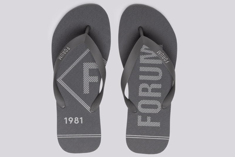 CHINELO MASC FORUM LOGO 37-38 CINZA FULIGEM