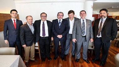 Diretoria da APMP recebe visitas de vereador e cientista político