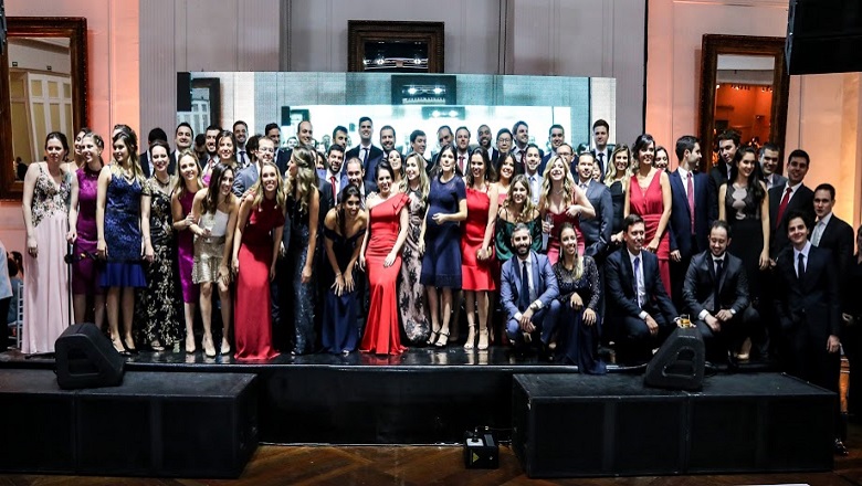 Promotores de Justiça são vitaliciados em sessão solene e realizam jantar comemorativo, organizado pela APMP