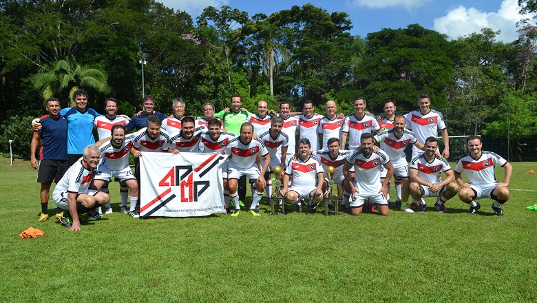 Treino de futebol é realizado em fim de semana na Sede Campestre