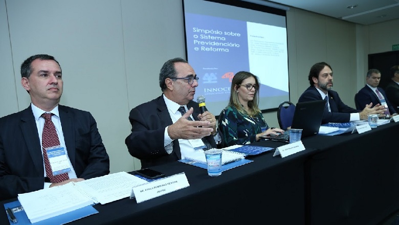 Diretores da APMP falam sobre previdência em evento com entidades representantes do setor público