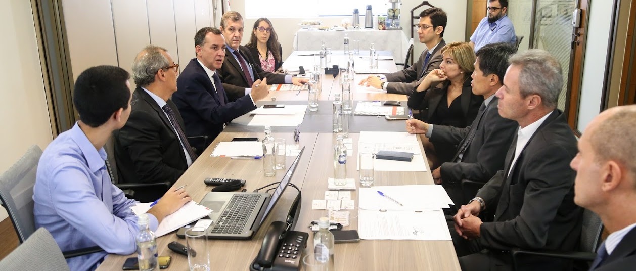 APMP, Governo do Estado e Sociedade Consular tratam sobre evento conjunto