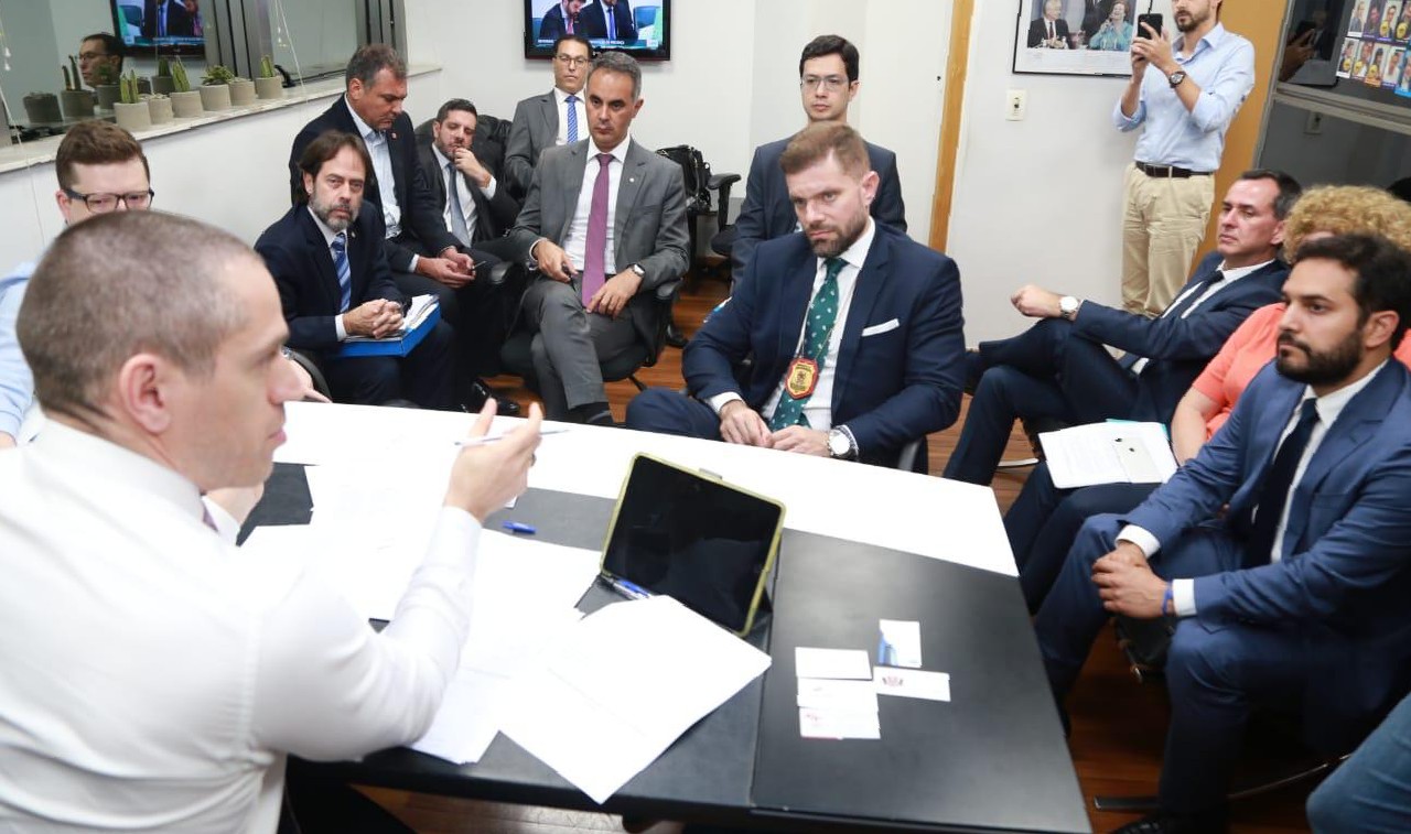 APMP e FOCAE-SP se reúnem com relator da PEC da Previdência