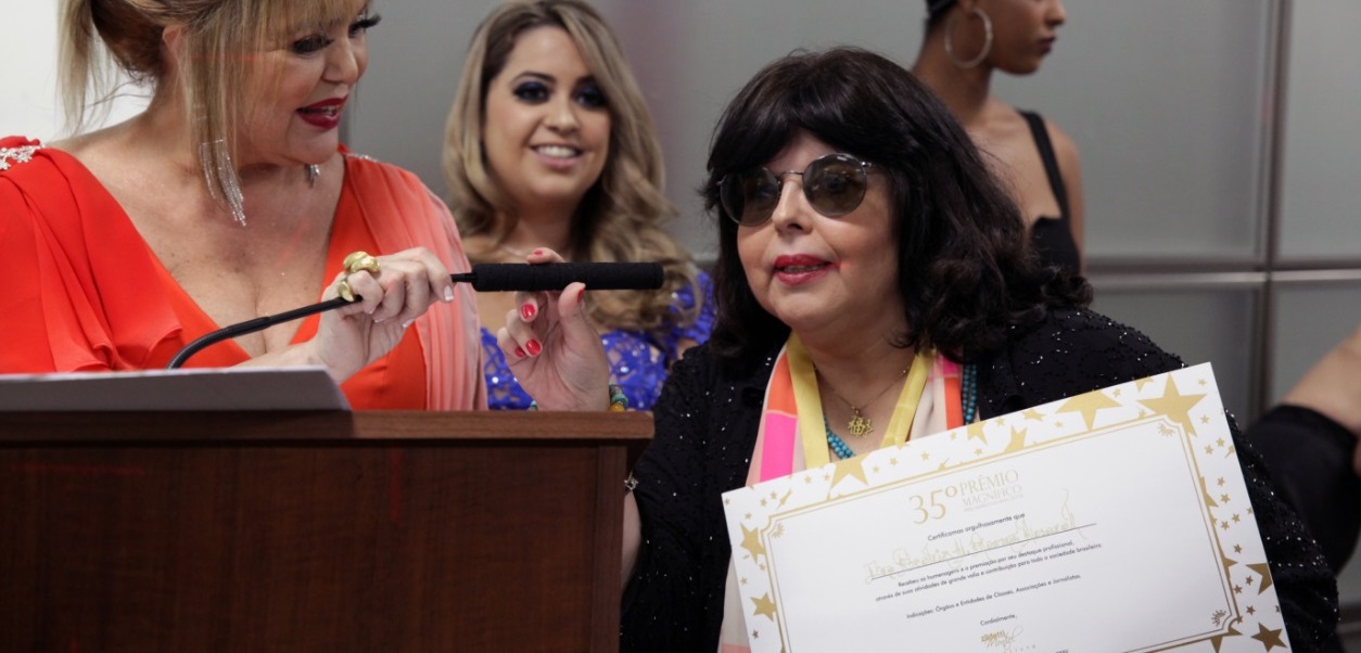 Beatriz Amaral é homenageada com o prêmio ‘Magnífico – Melhores do Ano 2019’