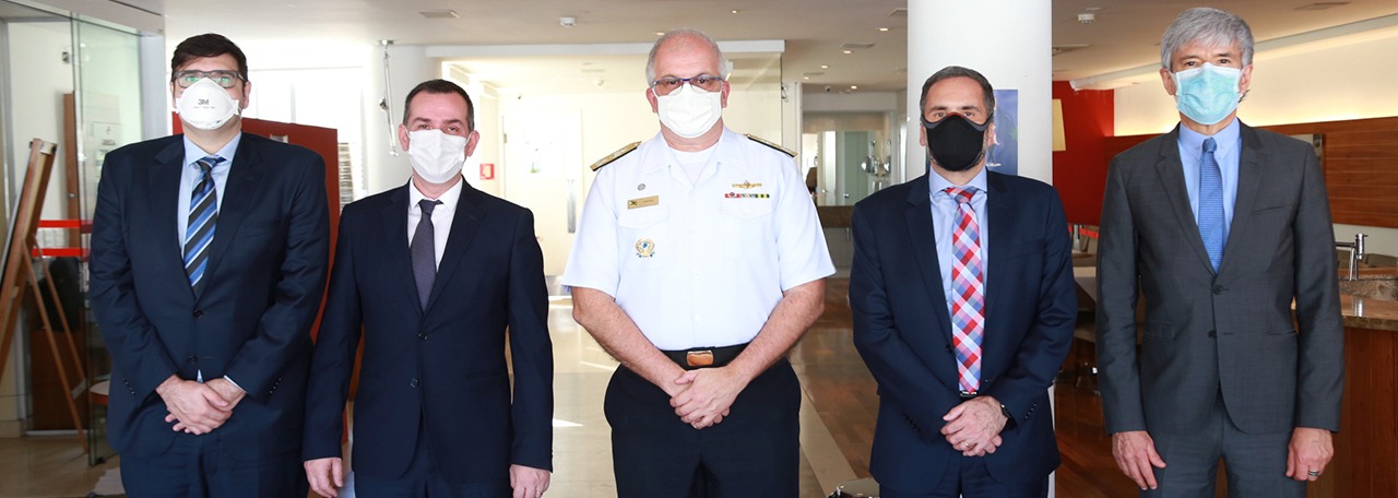 Presidente da APMP e PGJ recebem comandante do 8° Distrito Naval