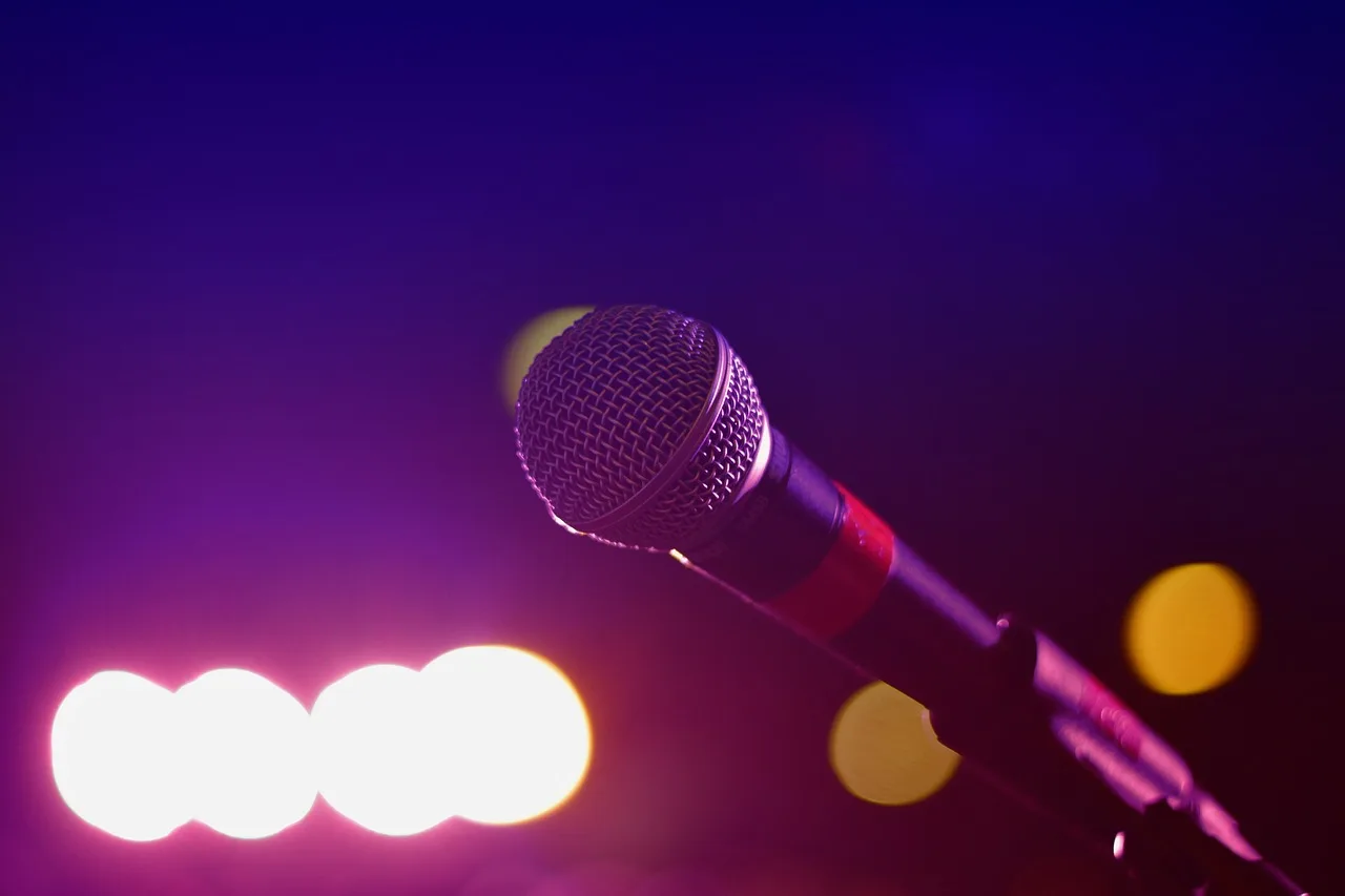 Saúde Vocal e Cuidados: Essenciais para Cantores e Atores