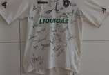 Camisa do Botafogo - Camisa Infantil time do Botafogo Camisa Kappa do Botafogo usada por um jovem torcedor na final da Taça Guanabara no Maracanã de 2009 e autografada pel