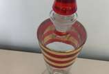 Cristal, Licoreira Vintage - Licoreira em Cristal Europeu, anos 50, com rica decoração em dourado e vermelho e tampa. Em perfeito estado. 37 cm altura por 16 cm. parte mais larga.