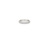 Anel em ouro branco 18k, com 0,85 ct de diamant... - Anel em ouro branco 18k, com 0,85 ct de diamantes, aro 16 e 3,7 g.