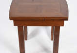 Mesa com abas de madeira nobre estilo ingles, c... - Mesa com abas de madeira nobre estilo ingles, cada aba mede 28 cm.