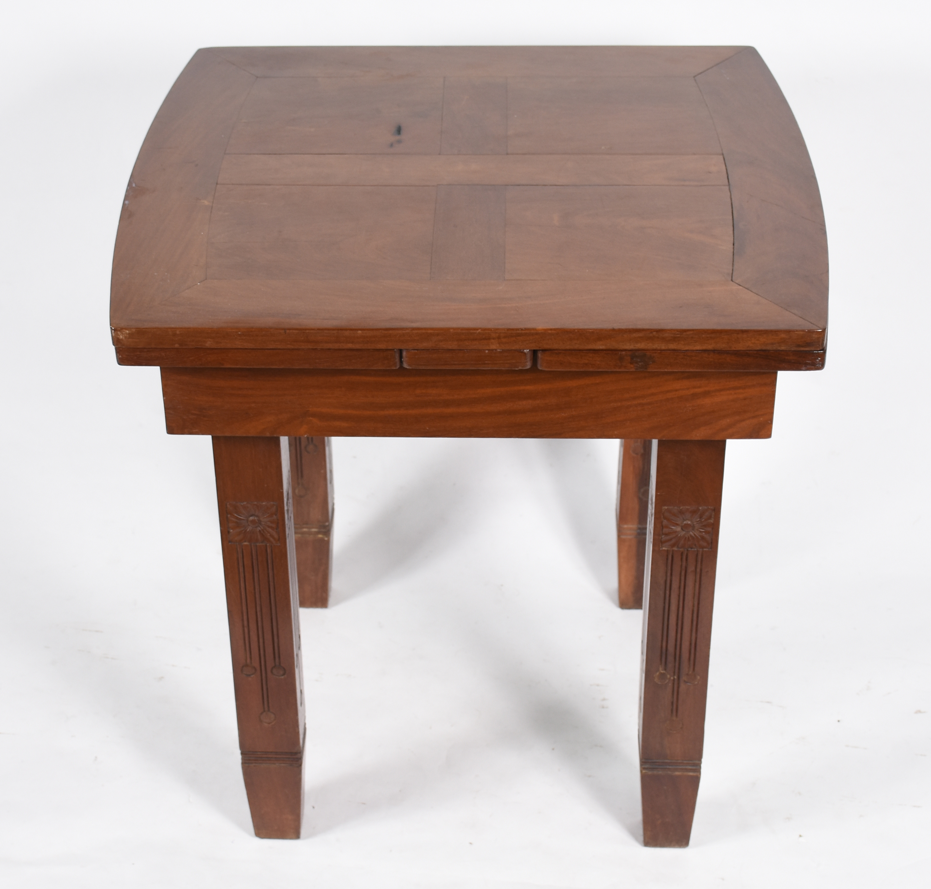 Mesa com abas de madeira nobre estilo ingles, cada aba mede 28 cm. - foto 4 de 4