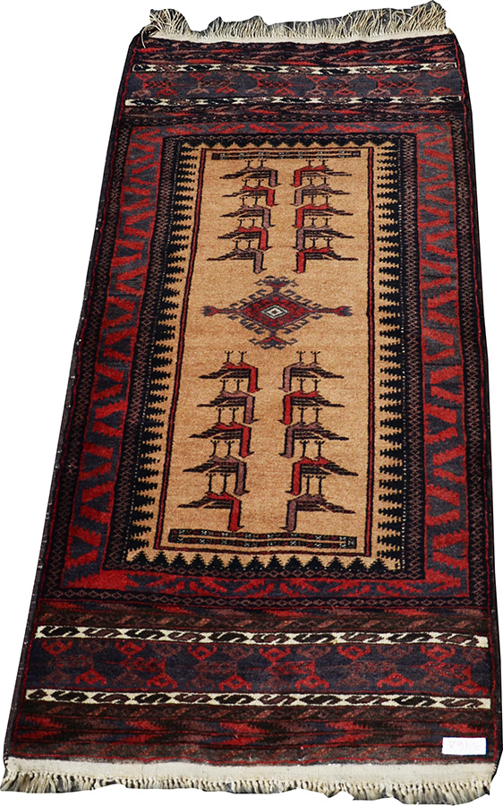 Tapete Belouch. Medidas 1,65 x 0,76 m.