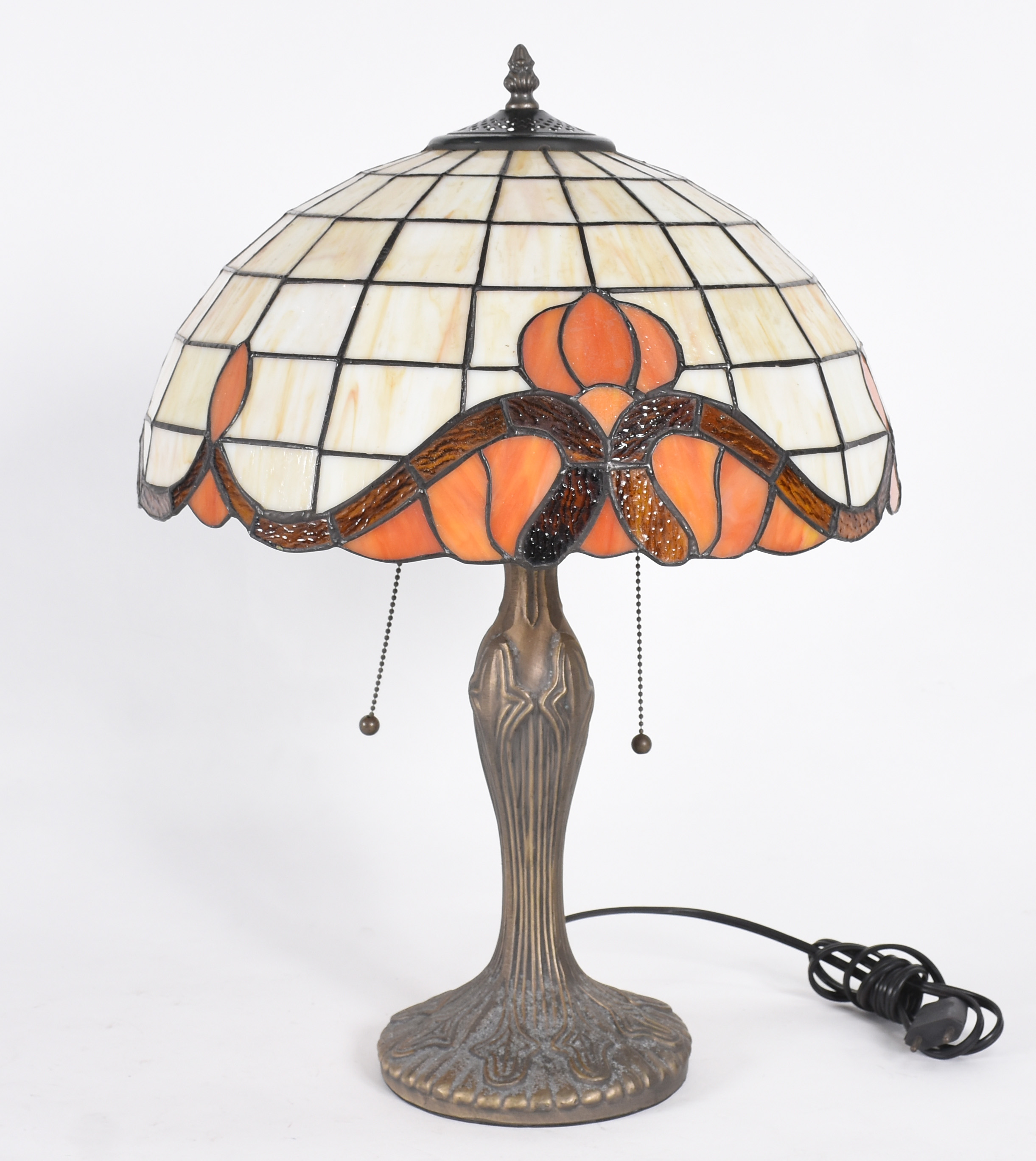 Luminária de mesa estilo TIFFANY para 2 luzes , com cúpula em pasta... - foto 1 de 3