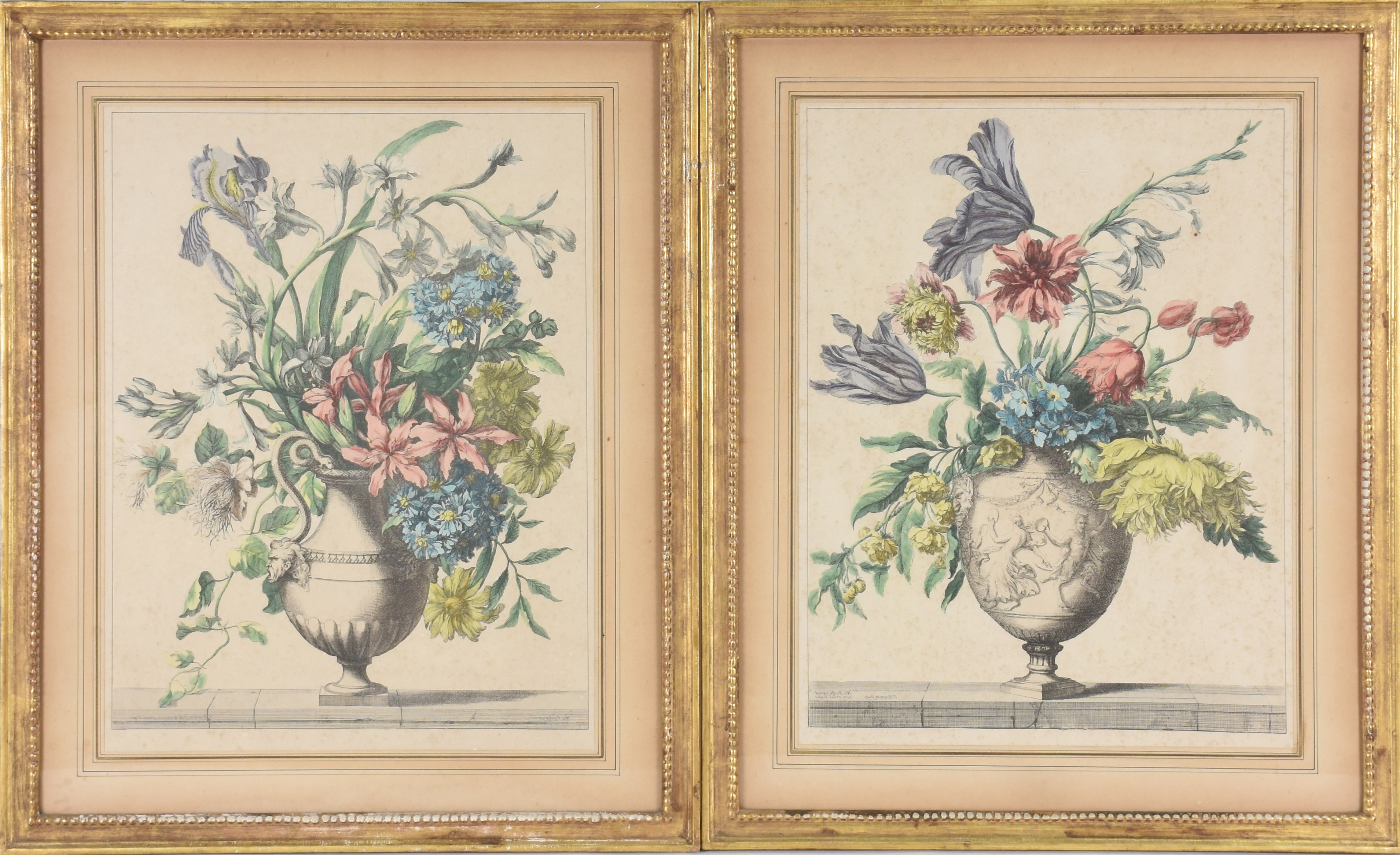 Par de antigas reproduções sobre papel com temas florais. - foto 1 de 4