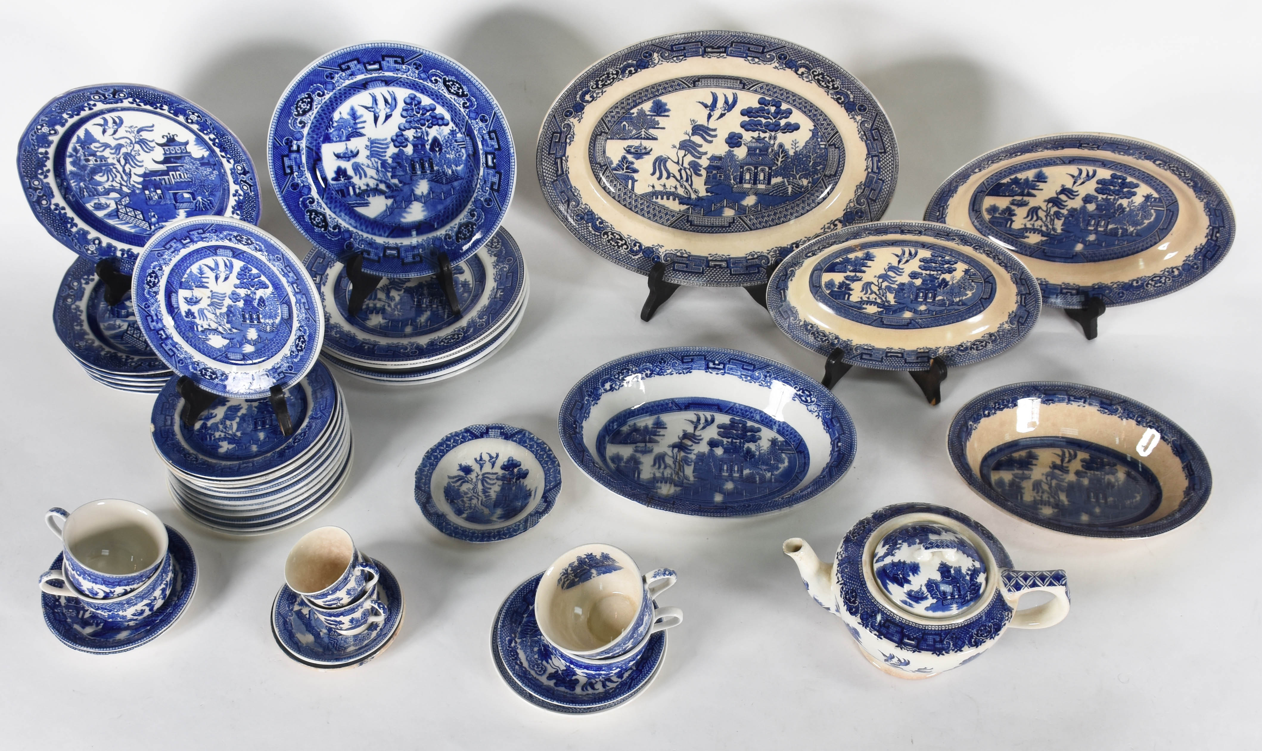Serviço de jantar ingles azul pombinho comp de, 11 pratos rasos 1 com... - foto 2 de 3