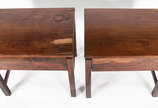 Sérgio Rodrigues (1927-2014),  - Par de mesinhas laterais de compensado folheado com uma gaveta cada.  (partes faltando folheado)