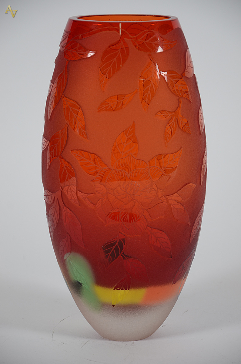 RAVAGNANI - Vaso de vidro vermelho, altura 30 cm. - foto 1 de 2
