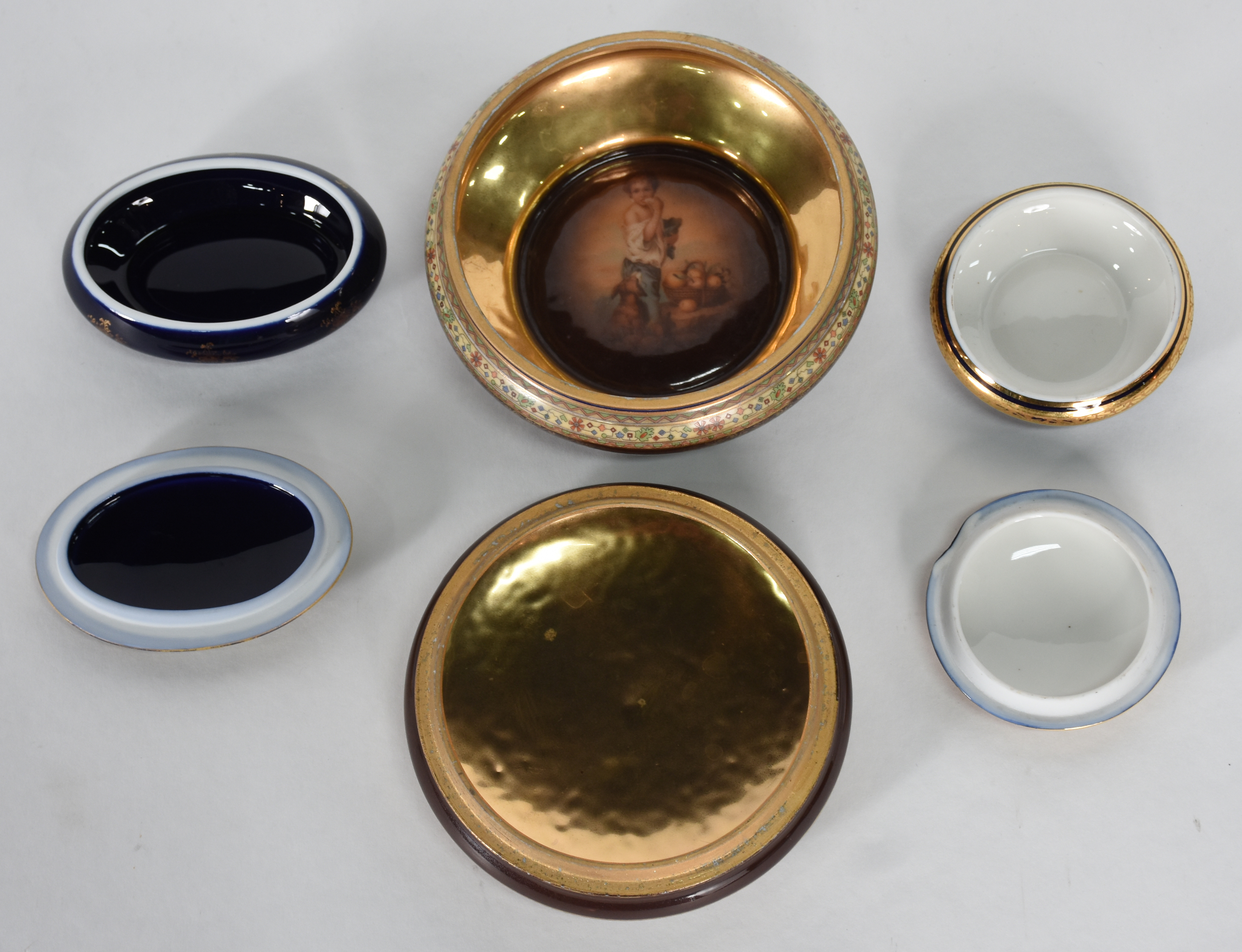 Três caixinhas de porcelana européia azul cobalto e dourado - foto 3 de 7