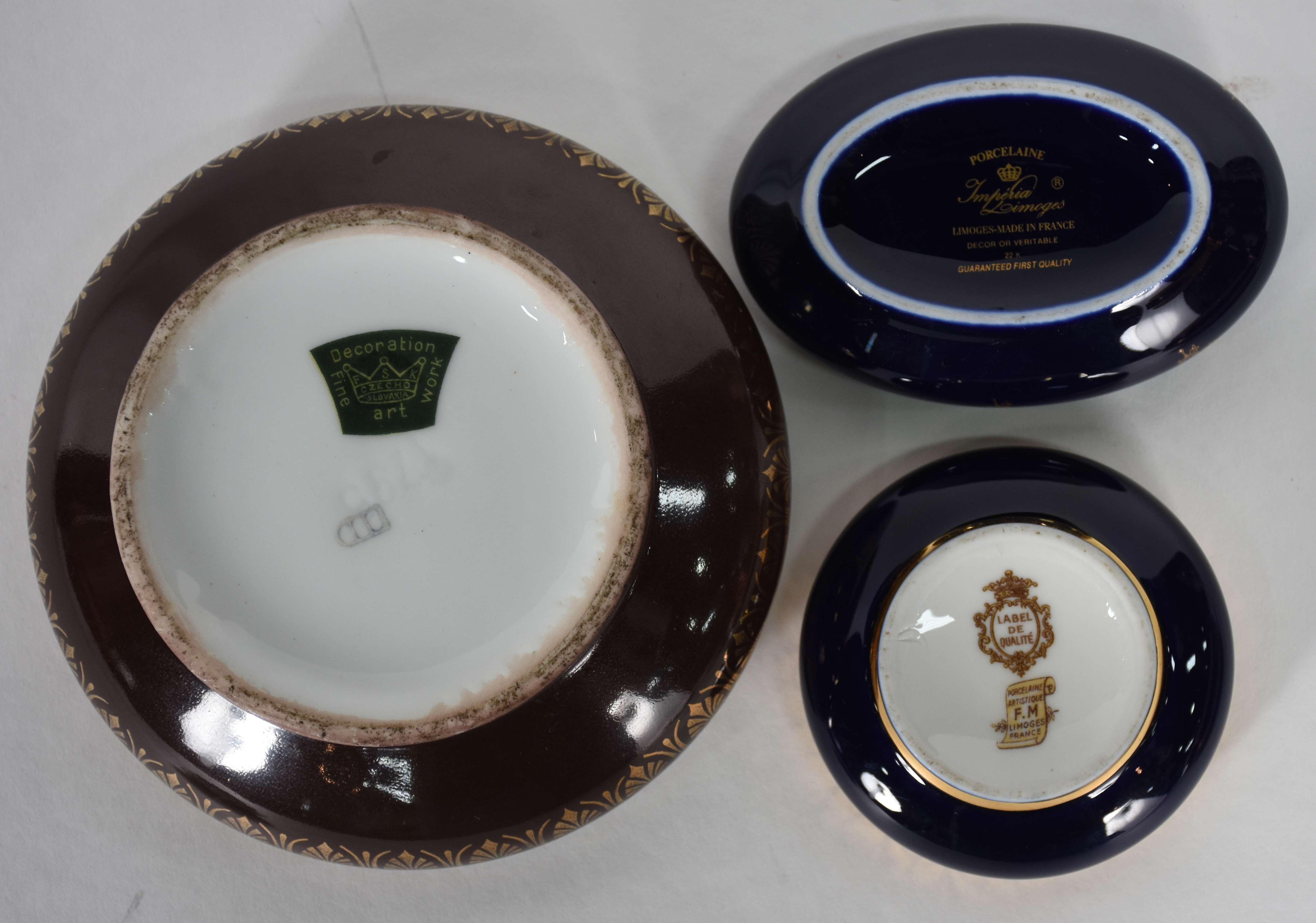 Três caixinhas de porcelana européia azul cobalto e dourado - foto 5 de 7