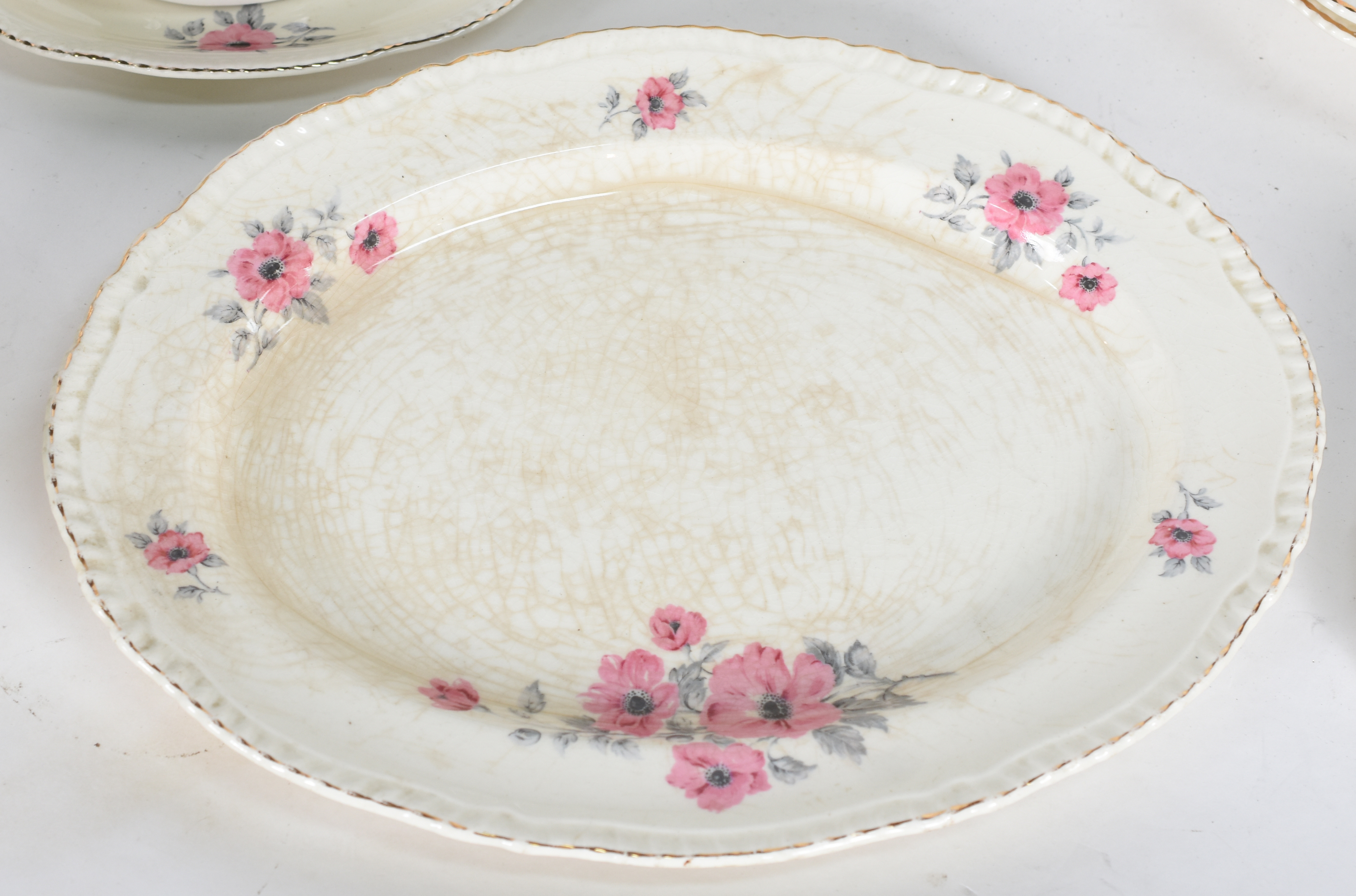 Aparelho de jantar de faiança inglesa, decoração floral em... - foto 3 de 6