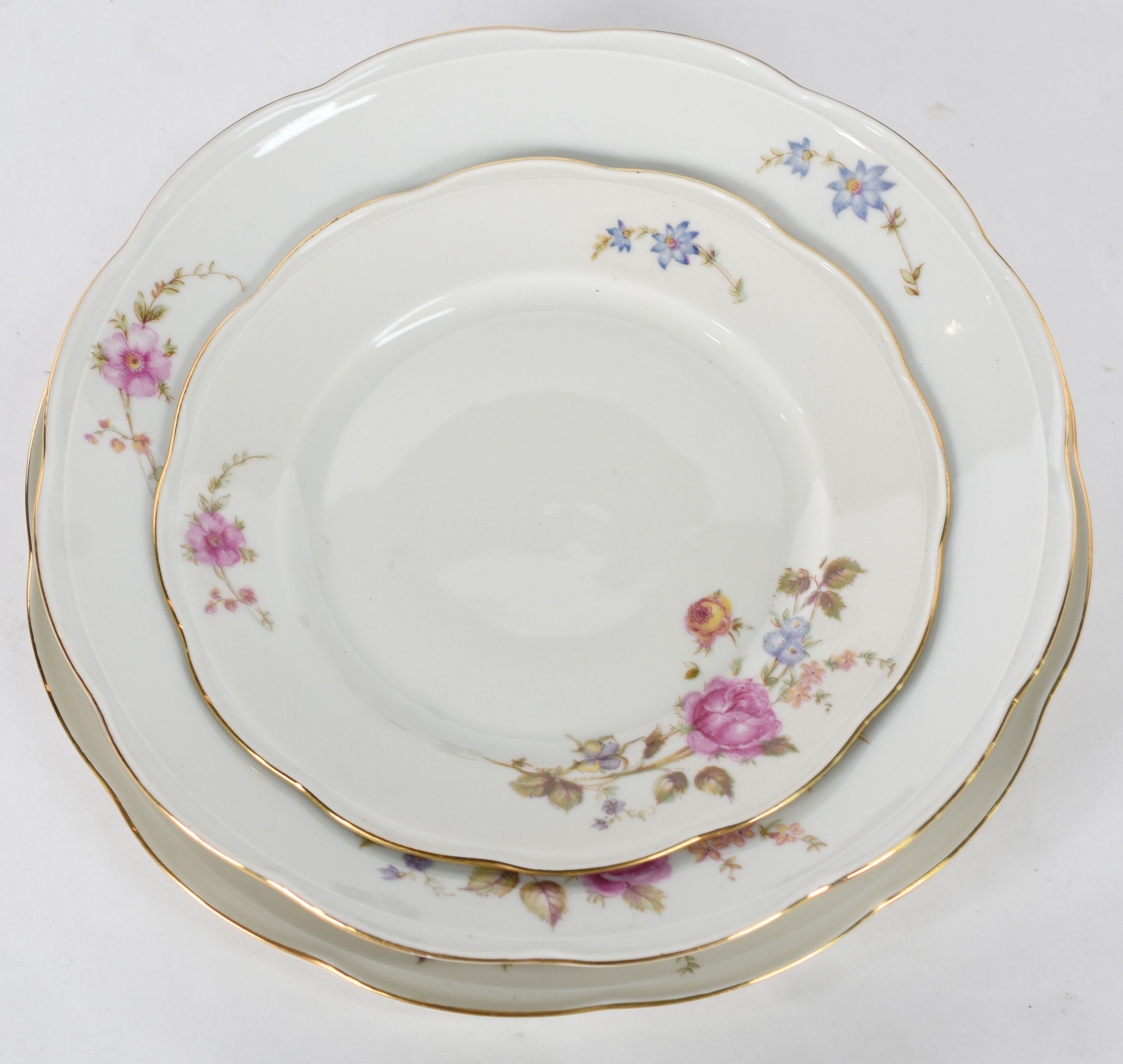 Aparelho de jantar de porcelana holandesa KPM, decoração floral em... - foto 2 de 3