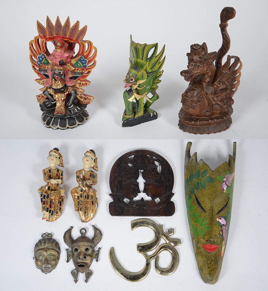Conjunto com 10 peças decorativas de Bali. Medidas de 13 cm à 25 cm.