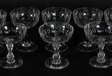 Lote com 16 taças para champagne de cristal, se... - Lote com 16 taças para champagne de cristal, sendo 6 facetadas (uma bicada) e 10 lapidadas.