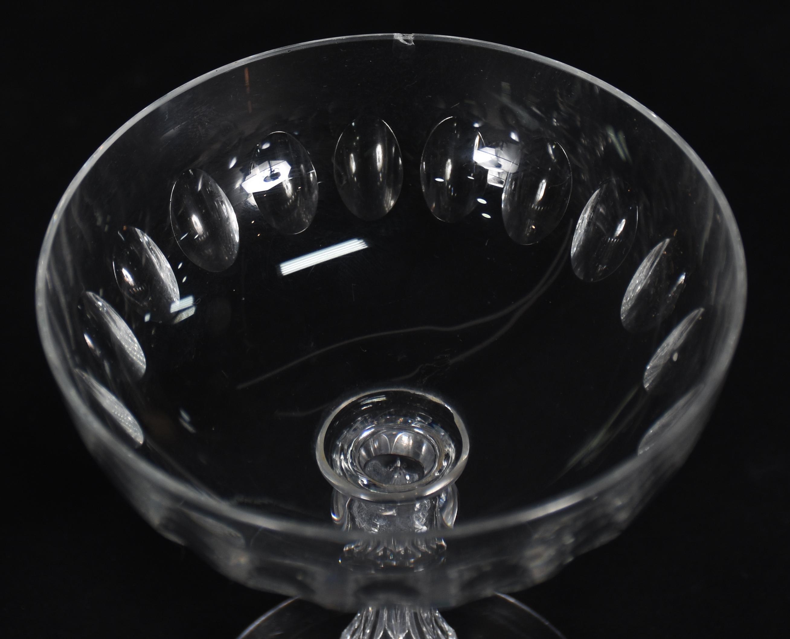Lote com 16 taças para champagne de cristal, sendo 6 facetadas (uma... - foto 6 de 8