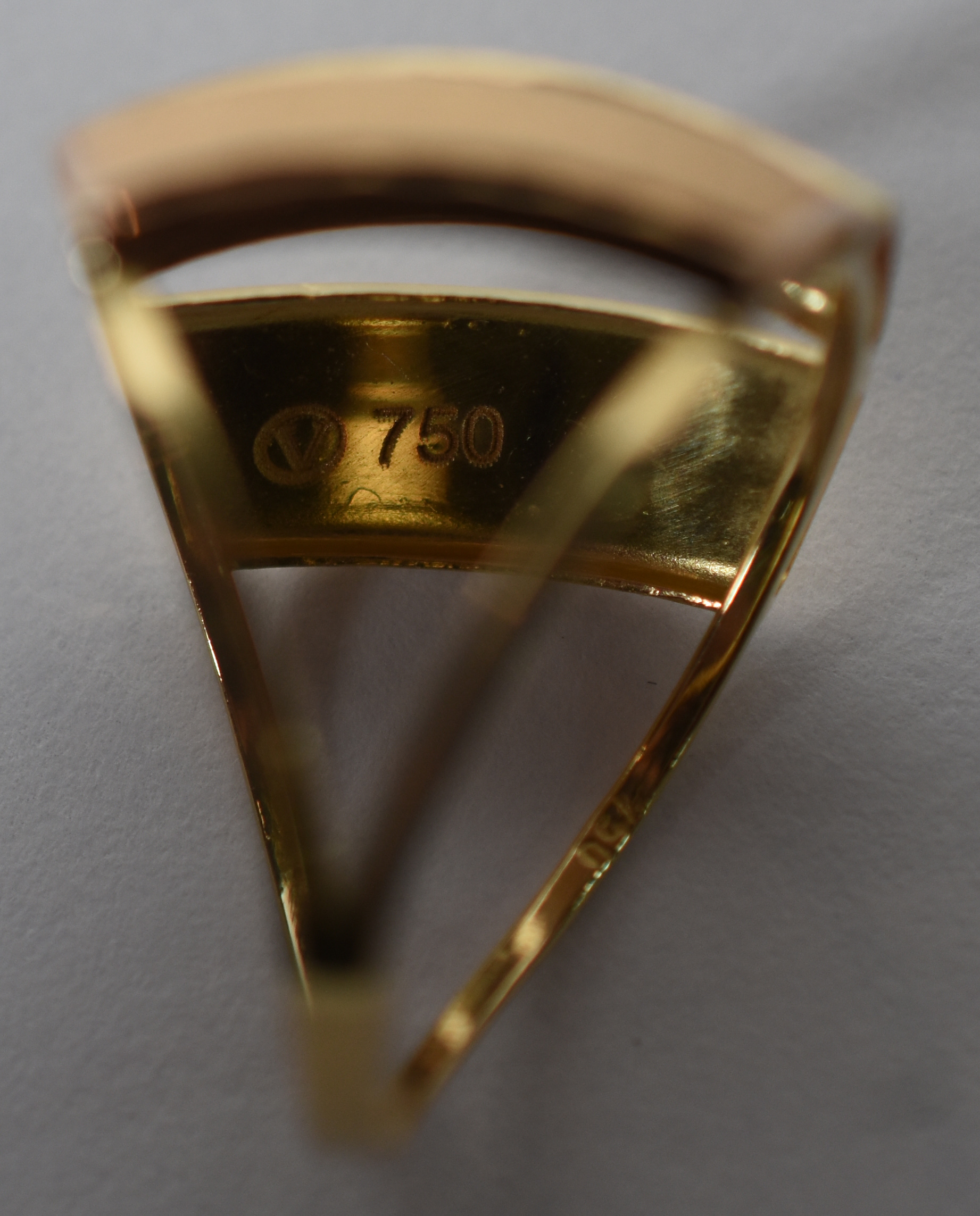 Anel de ouro amarelo 750 VIVARA, aro 14. (Por questão de segurança a... - foto 3 de 3