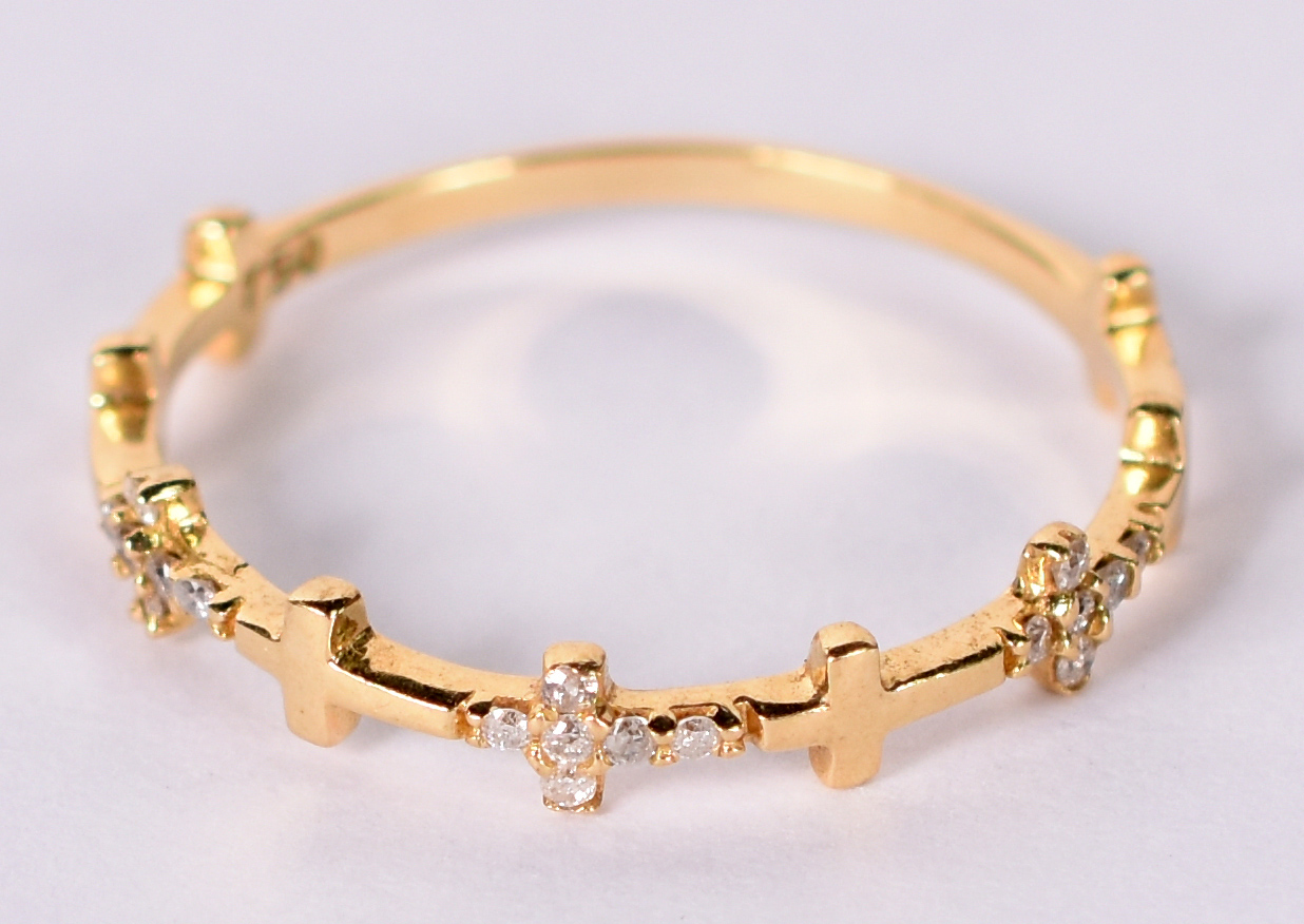 Anel de ouro amarelo 750 com pequenos brilhantes, aro 20. (Por... - foto 1 de 4