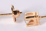 Par de brincos  de ouro amarelo 18 k, 2 brilhan... - Par de brincos  de ouro amarelo 18 k, 2 brilhantes  de 0,40 casa, total 0,80 ct.  (Por questão de  segurança a peça não se encontra na loja).