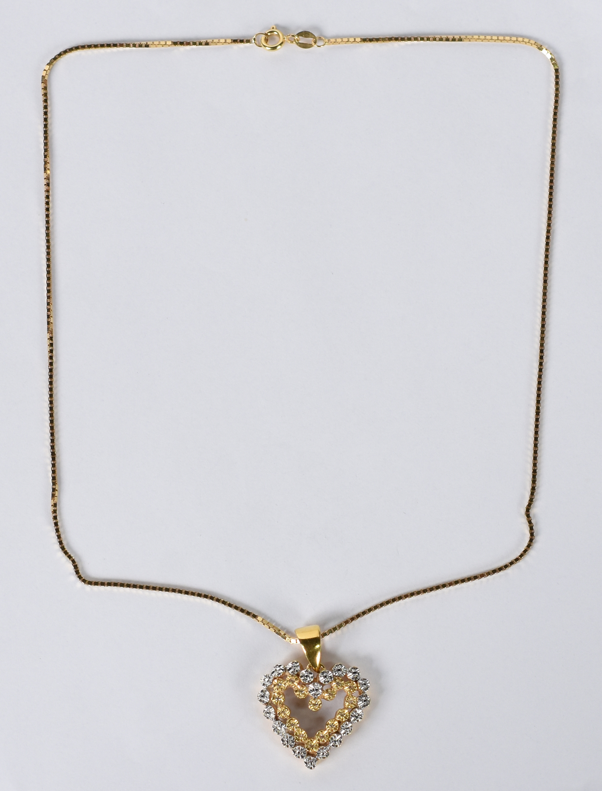 Gargantilha de ouro amarelo 750 com pingente com brilhante. (Por... - foto 3 de 4