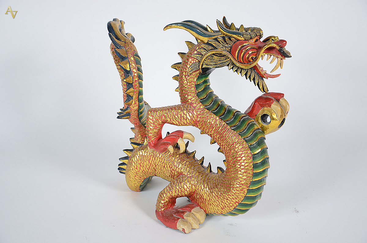 Dragão de madeira dourada chinesa. Altura 35 cm. - foto 2 de 2