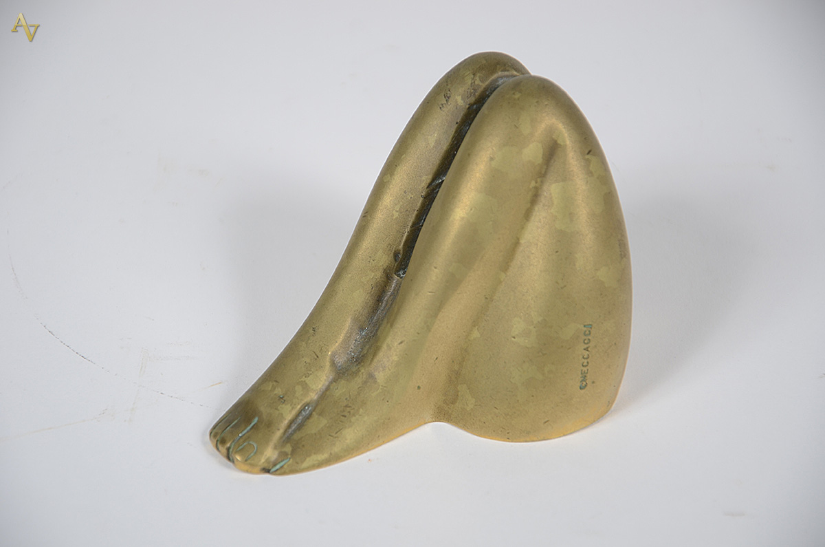 PIETRINA CHECACCI - Escultura de bronze em forma de par de pernas... - foto 1 de 3