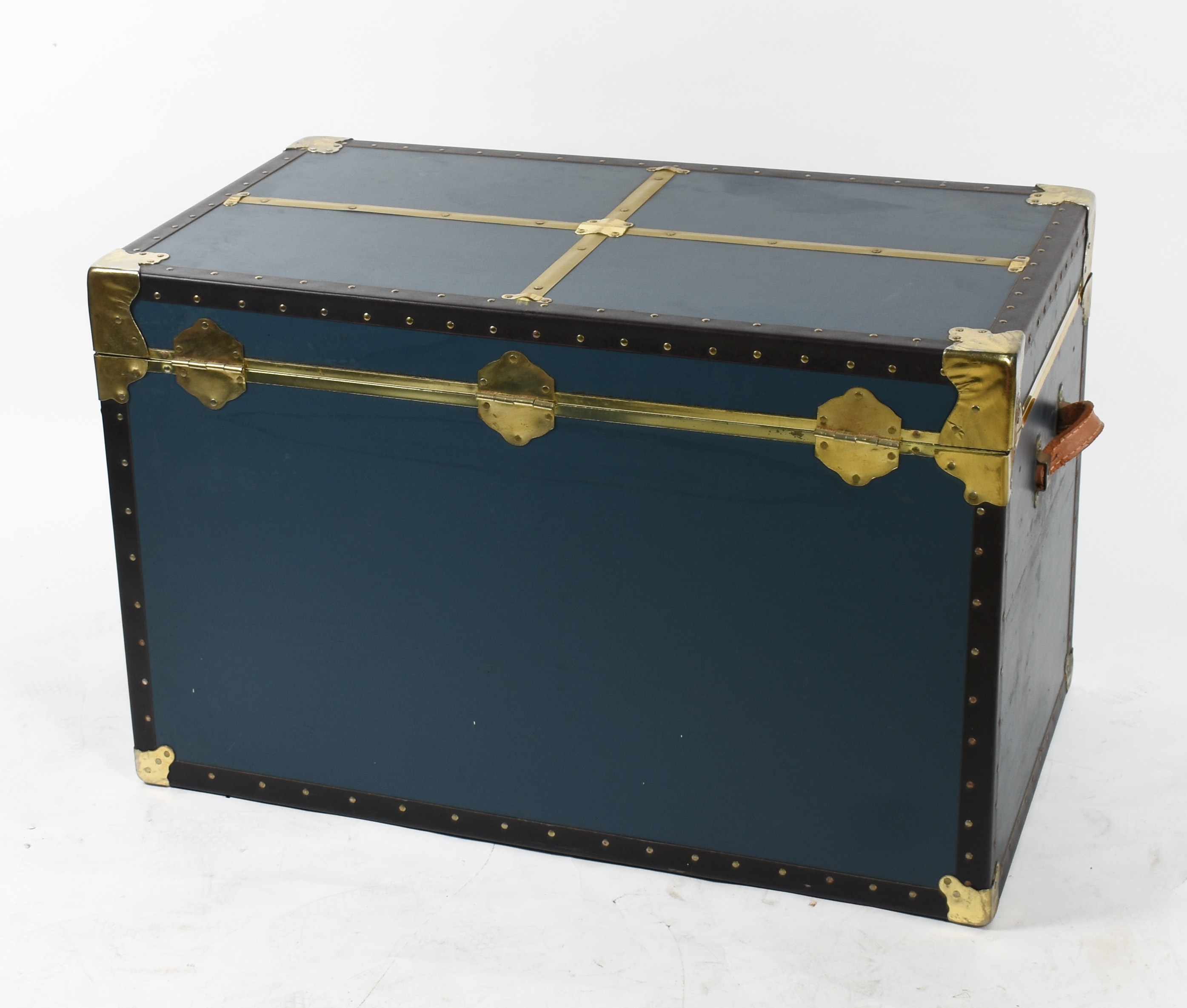 Bau azul com metal dourado (sem chave). - foto 3 de 3
