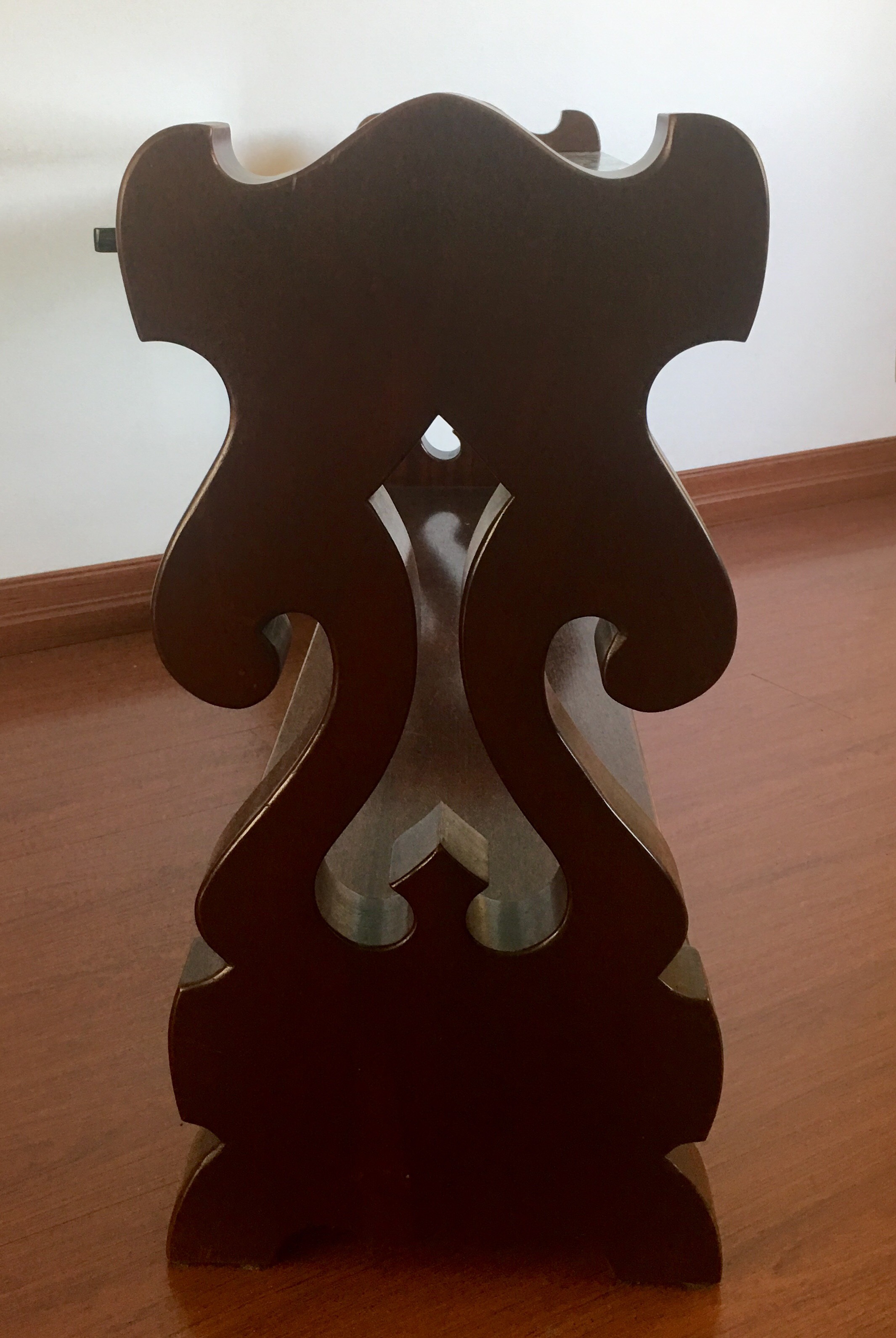 Console de madeira nobre estilo colonial brasileiro com prateleira de... - foto 3 de 4
