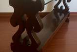 Console de madeira nobre estilo colonial brasil... - Console de madeira nobre estilo colonial brasileiro com prateleira de vidro e platô inferior ligador por laterais recortadas. Retirada no apt na...