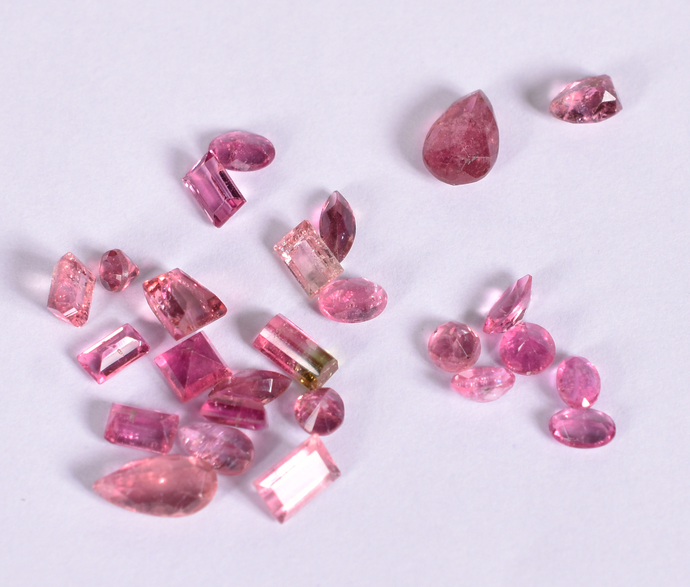 Conjunto com 25 pedras turmalinas rosas. (Por questão de segurança a... - foto 1 de 2