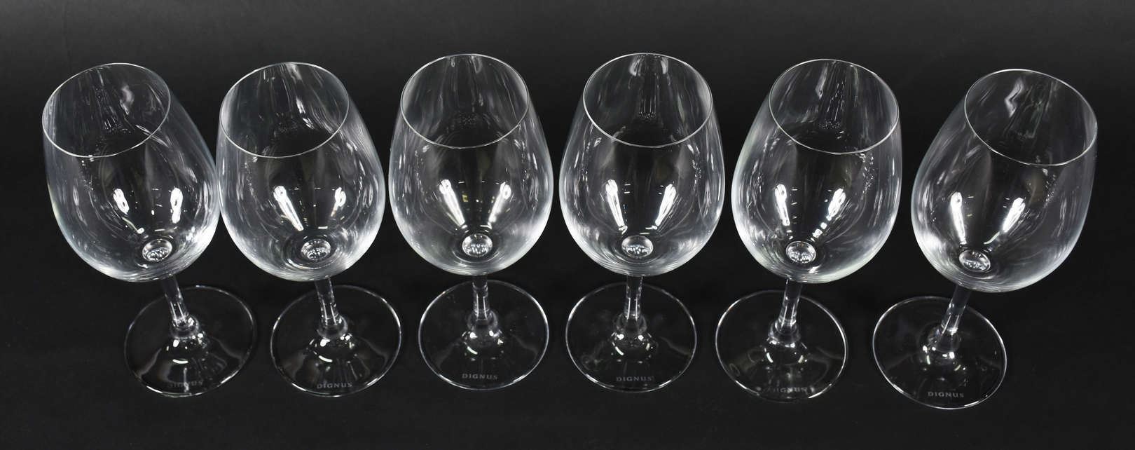 Seis taças de cristal para vinho assinado" Dignus ". - foto 1 de 2